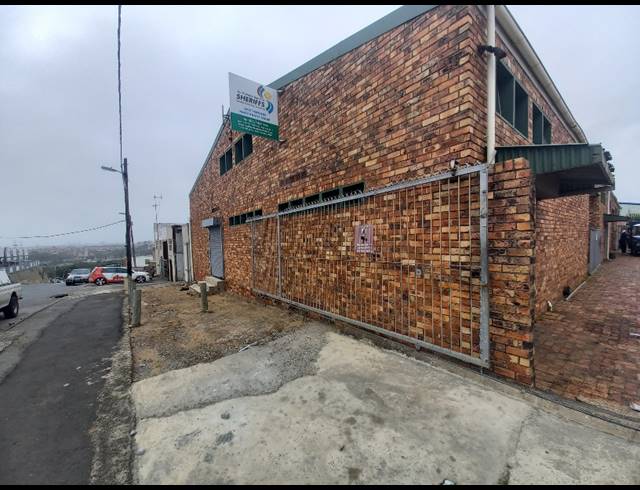 825M² WAREHOUSE FOR SALE IN NORTH END